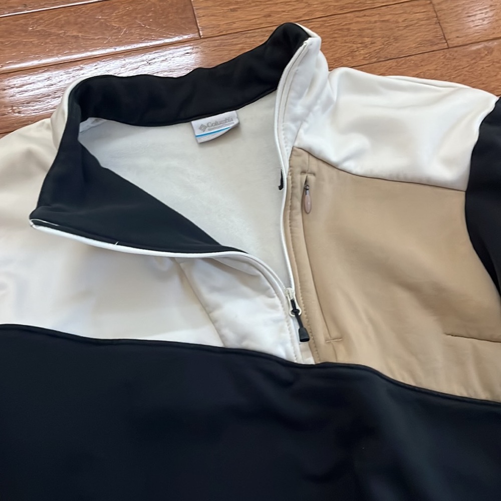 Columbia Black, White, and Tan Women's Top